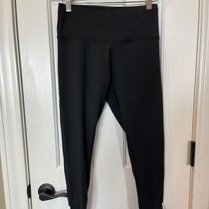 Black leggings with cute design at the bottom